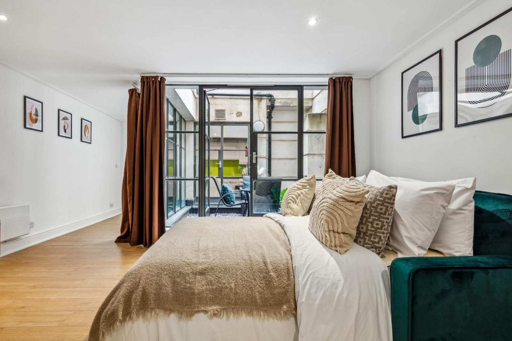 Apartment Holborn & With Patio - Cityapartmentstay *