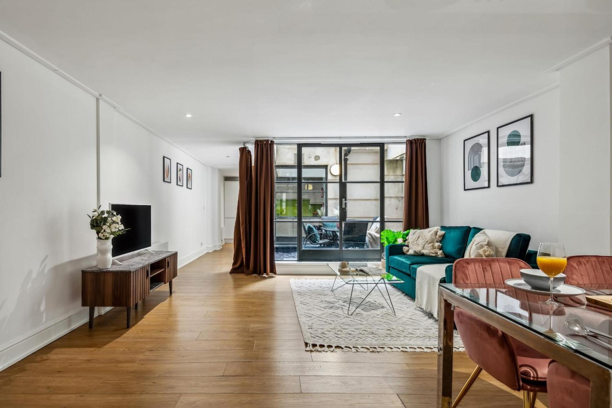 Holborn & With Patio - Cityapartmentstay Apartment London