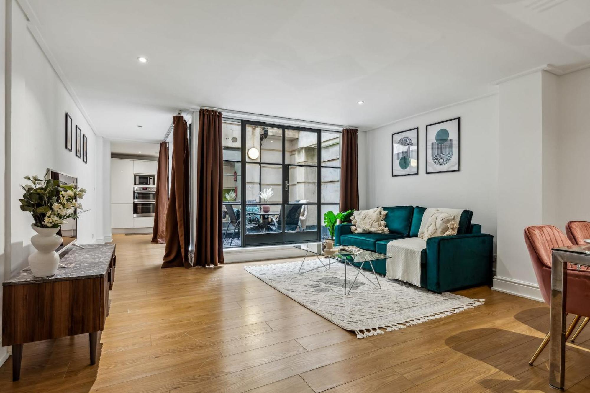 Holborn & With Patio - Cityapartmentstay