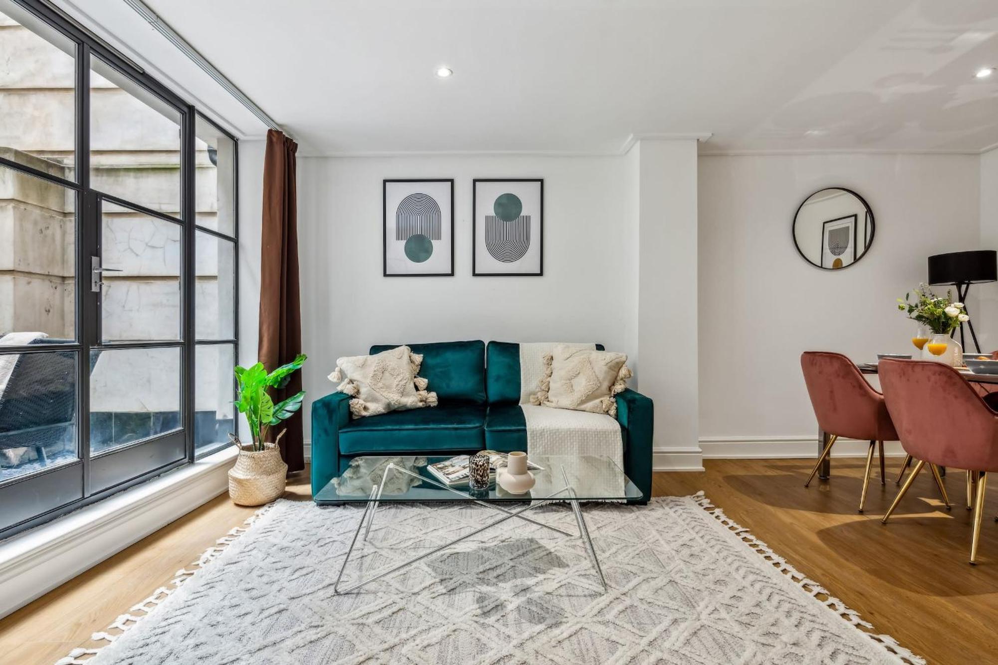 Holborn & With Patio - Cityapartmentstay *
